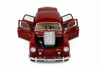 1:24 Mercedes Red Classic Sedan - Diecast Model