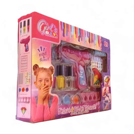 Deluxe Nail Art & Salon Set. (666-5)