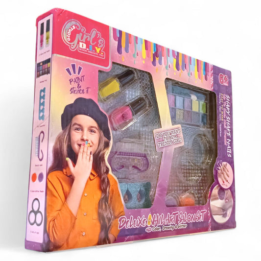 Deluxe Nail Art & Salon Set. (666-9)